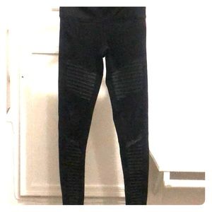 Alo Yoga Moto leggings